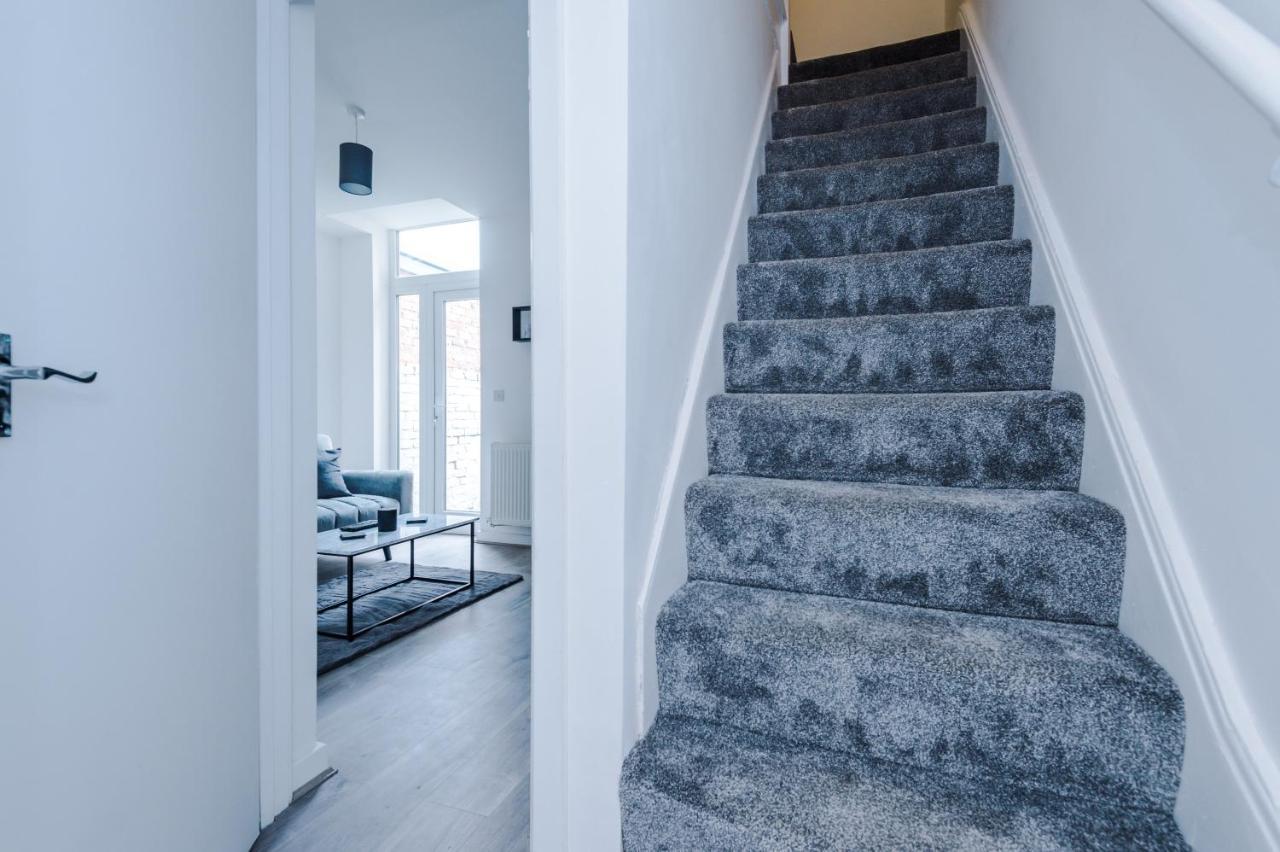Cosy 3 Bed 3 Bath House - Central Liverpool -Self Check-In & Free Parking! Βίλα Εξωτερικό φωτογραφία