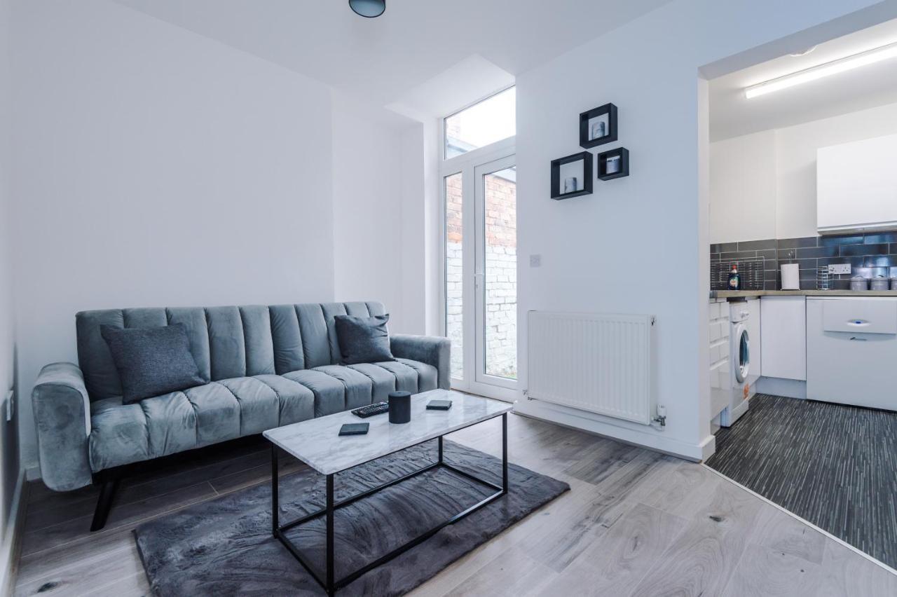 Cosy 3 Bed 3 Bath House - Central Liverpool -Self Check-In & Free Parking! Βίλα Εξωτερικό φωτογραφία