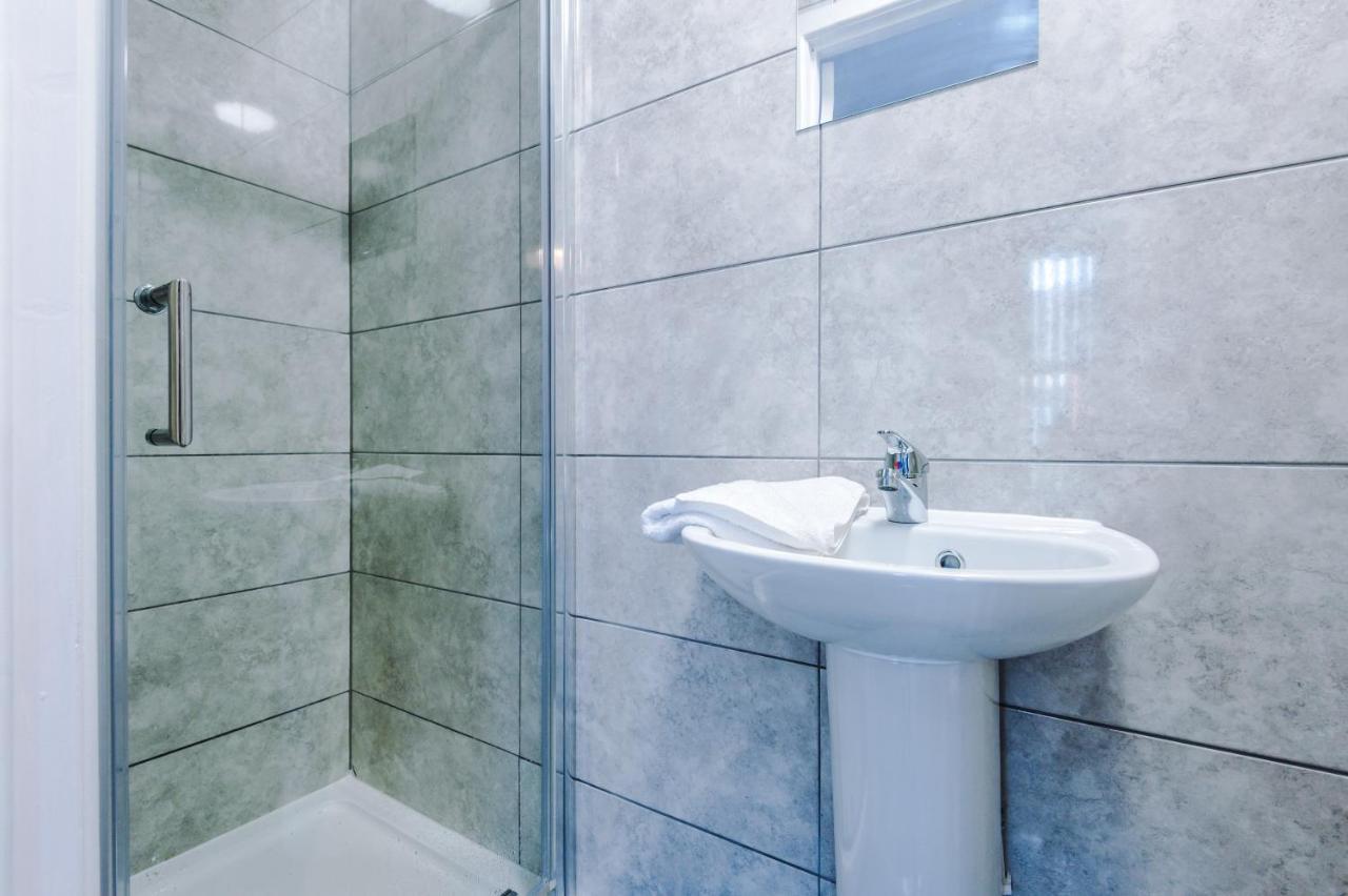 Cosy 3 Bed 3 Bath House - Central Liverpool -Self Check-In & Free Parking! Βίλα Εξωτερικό φωτογραφία